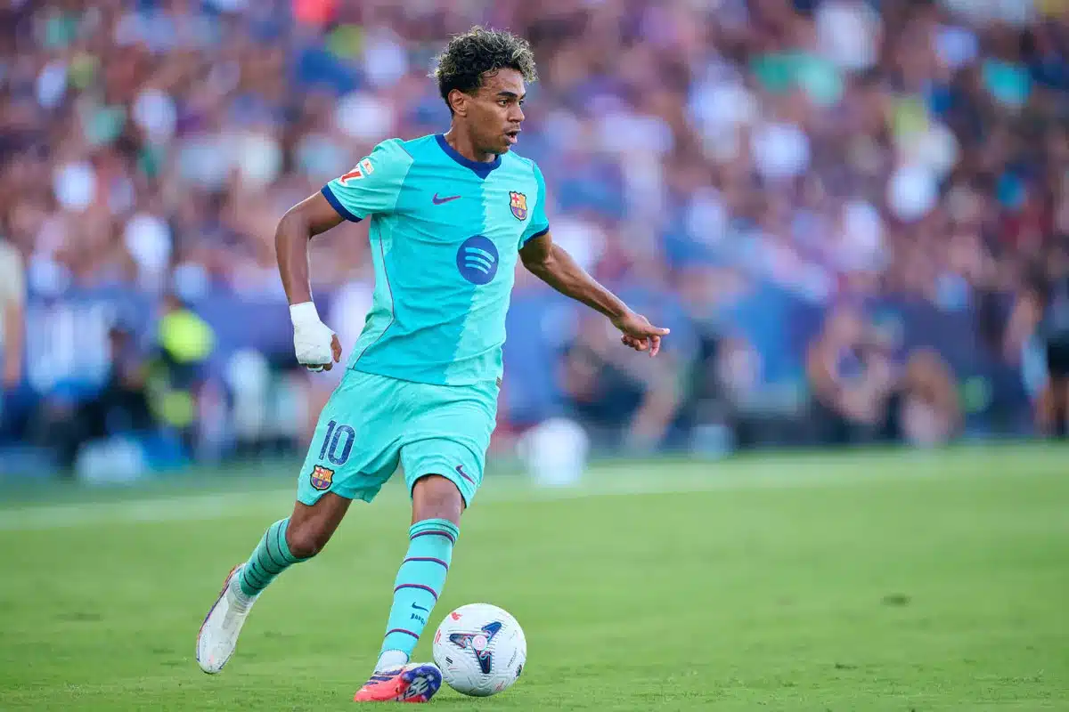 Pronósticos Barcelona vs Racing Santander | LaLiga